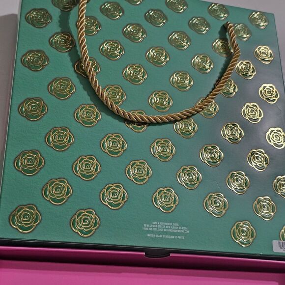 Bath & Body Works Rose Mother's Day Full Size 4 Piece Body Care Set in Gift Box - Picture 8 of 11